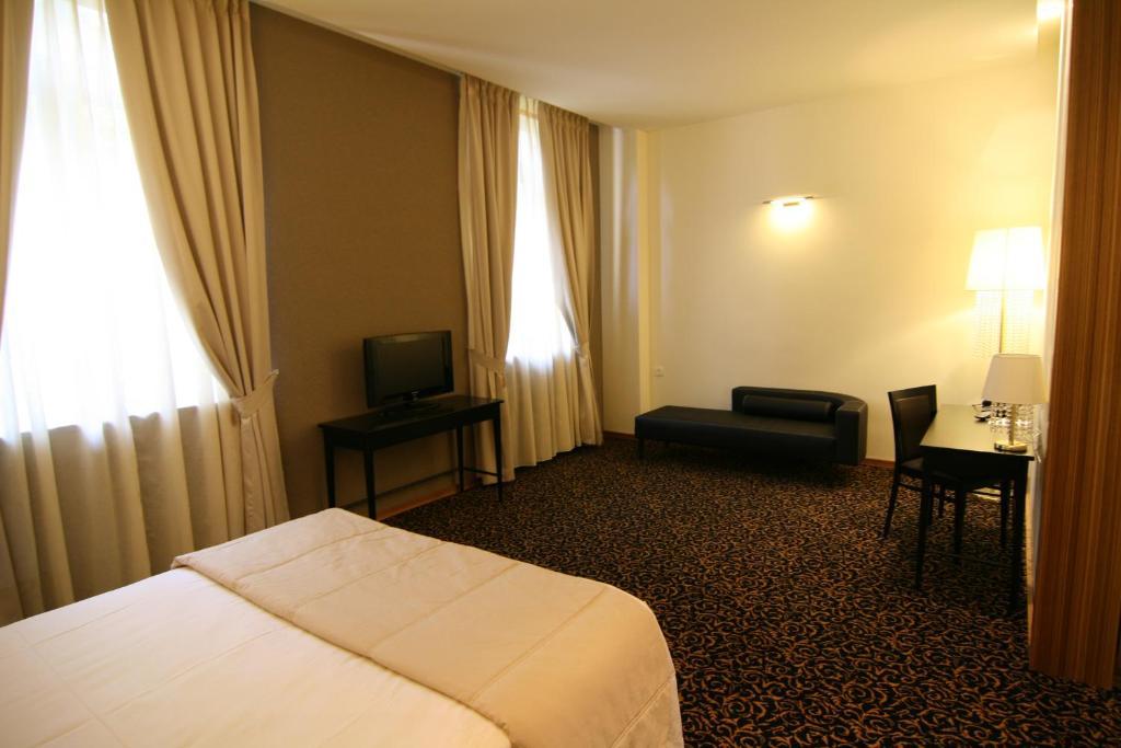 Hotel Crystal Sarajevo Room photo